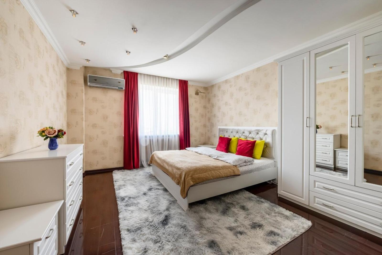 Uut, Comfort, Mega Apartment Алма Ата Екстериор снимка